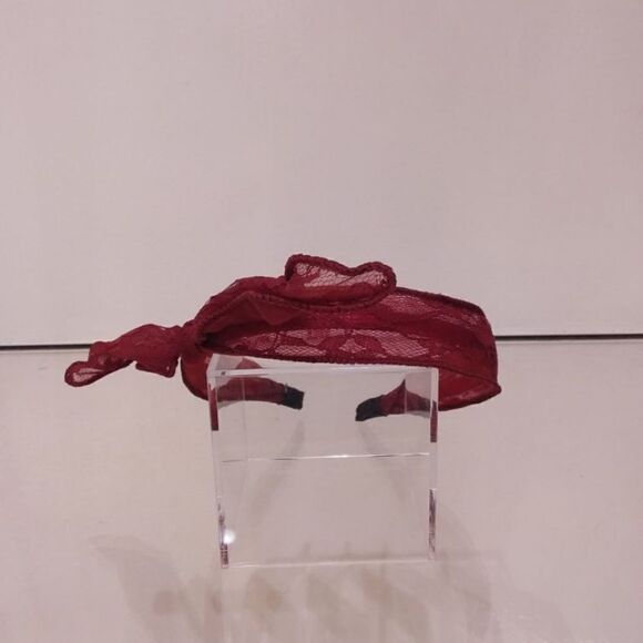 Red lace Alice band with bow - Picture 1 of 2